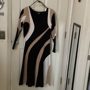 Donna Karan Black and Tan Long Sleeve Dress